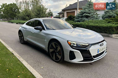 Купе Audi RS e-tron GT 2022 в 