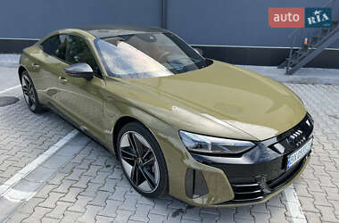 Купе Audi RS e-tron GT 2021 в 