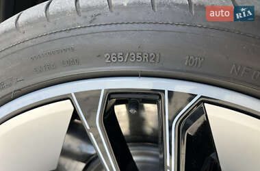 Купе Audi RS e-tron GT 2021 в 