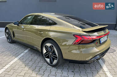 Купе Audi RS e-tron GT 2021 в 