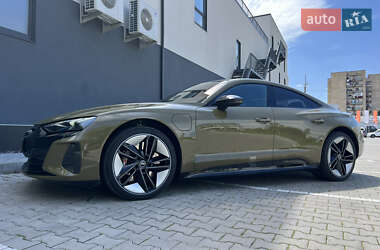 Купе Audi RS e-tron GT 2021 в 