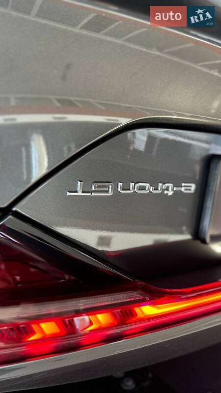 Купе Audi RS e-tron GT 2023 в Днепре