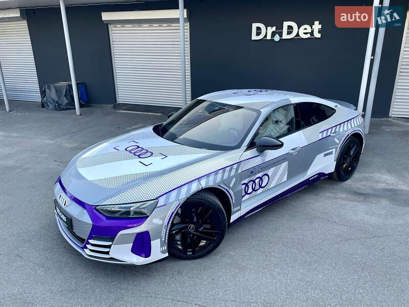 Купе Audi RS e-tron GT 2024 в Києві