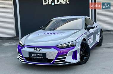 Купе Audi RS e-tron GT 2024 в 