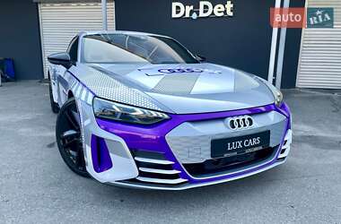 Купе Audi RS e-tron GT 2024 в 