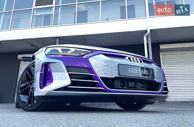Купе Audi RS e-tron GT 2024 в 