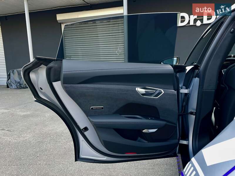 Купе Audi RS e-tron GT 2024 в Києві