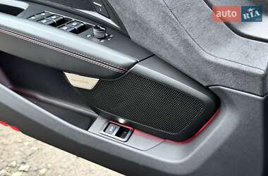 Купе Audi RS e-tron GT 2021 в 