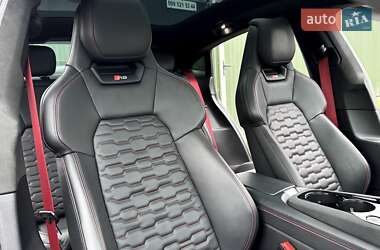 Купе Audi RS e-tron GT 2021 в 