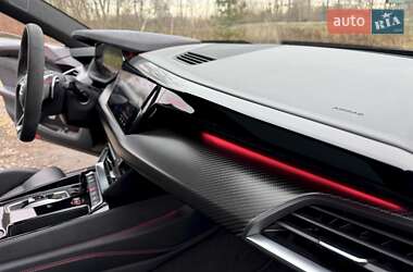 Купе Audi RS e-tron GT 2021 в 