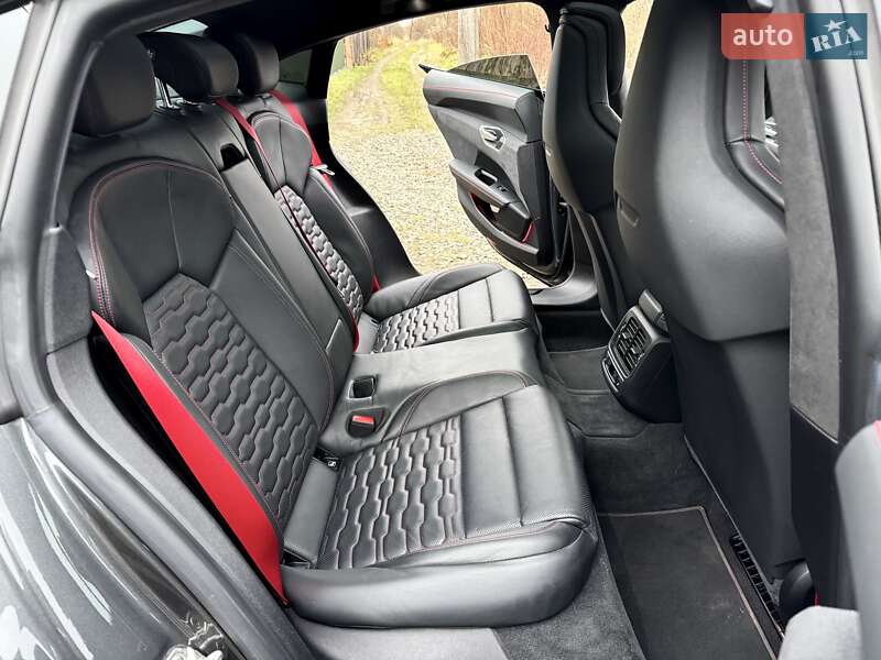 Купе Audi RS e-tron GT 2021 в Києві