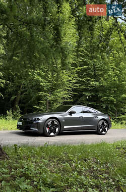 Купе Audi RS e-tron GT 2021 в 