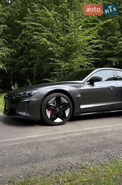Купе Audi RS e-tron GT 2021 в 