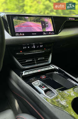 Купе Audi RS e-tron GT 2021 в 