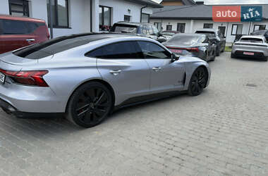 Купе Audi RS e-tron GT 2023 в 