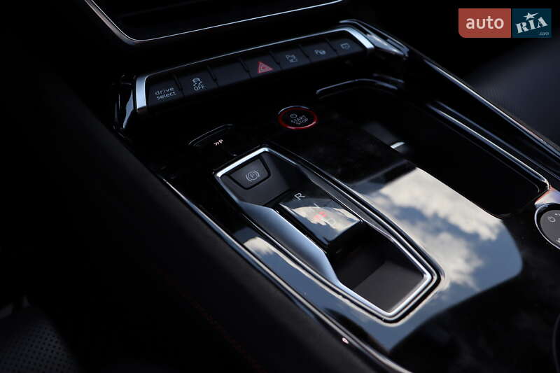 Купе Audi RS e-tron GT 2022 в Львове