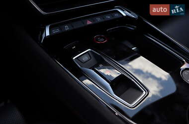 Купе Audi RS e-tron GT 2022 в 
