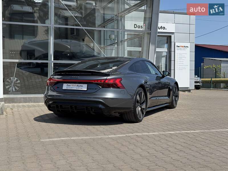 Купе Audi RS e-tron GT 2022 в Черновцах