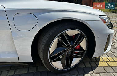 Купе Audi RS e-tron GT 2021 в 