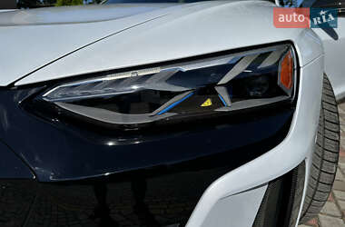 Купе Audi RS e-tron GT 2021 в 