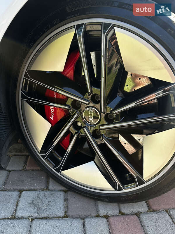 Купе Audi RS e-tron GT 2021 в Стрые