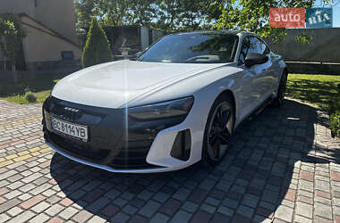 Купе Audi RS e-tron GT 2021 в 