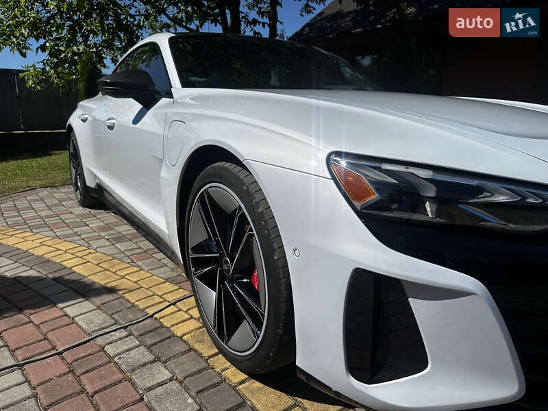 Купе Audi RS e-tron GT 2021 в Стрые