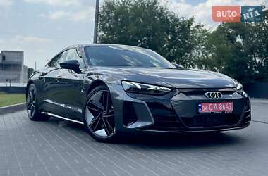 Купе Audi RS e-tron GT 2023 в 