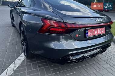Купе Audi RS e-tron GT 2023 в 