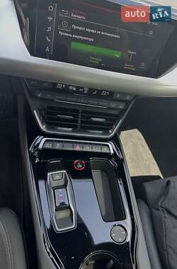 Купе Audi RS e-tron GT 2023 в 