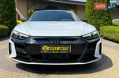 Купе Audi RS e-tron GT 2021 в 