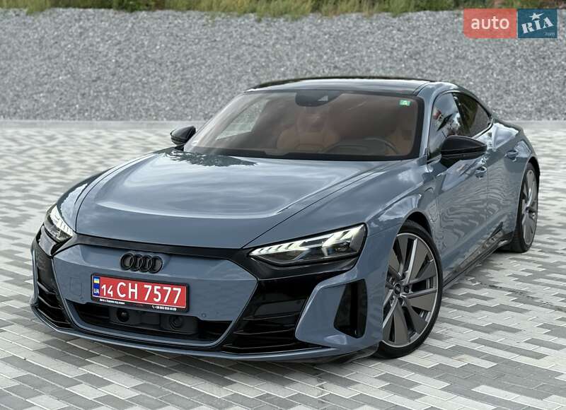 Купе Audi RS e-tron GT 2021 в Буковеле