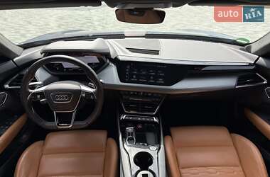 Купе Audi RS e-tron GT 2021 в 