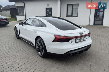 Купе Audi RS e-tron GT 2021 в 