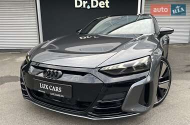 Купе Audi RS e-tron GT 2022 в 