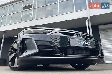 Купе Audi RS e-tron GT 2022 в 