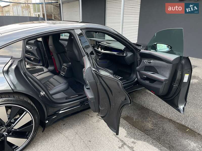 Купе Audi RS e-tron GT 2022 в Києві