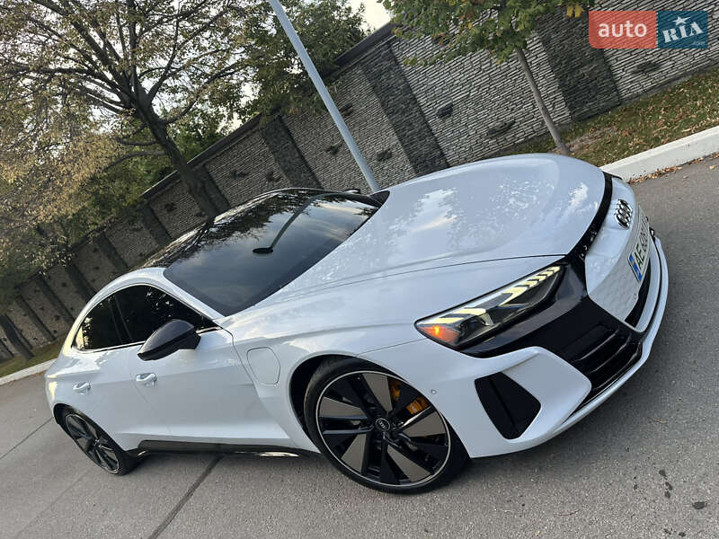 Купе Audi RS e-tron GT 2022 в Дніпрі