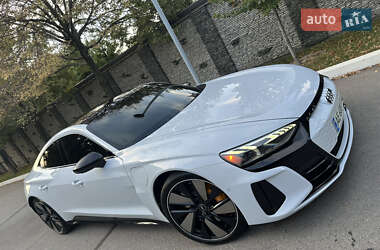 Купе Audi RS e-tron GT 2022 в 