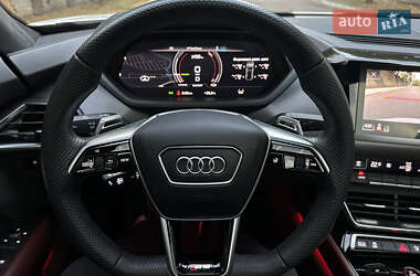 Купе Audi RS e-tron GT 2022 в 