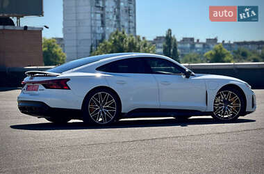 Купе Audi RS e-tron GT 2024 в 