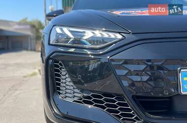 Купе Audi RS e-tron GT 2023 в 