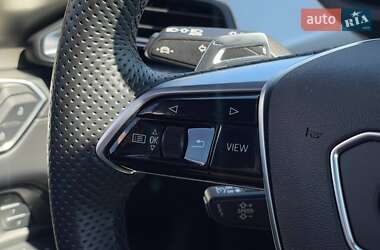 Купе Audi RS e-tron GT 2023 в 