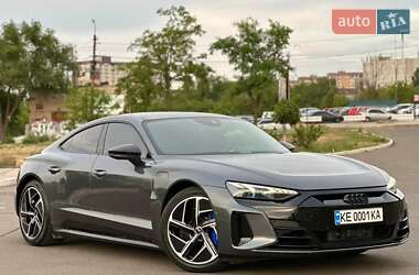 Купе Audi RS e-tron GT 2022 в 