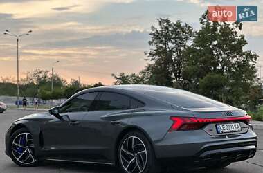 Купе Audi RS e-tron GT 2022 в 