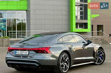 Купе Audi RS e-tron GT 2022 в 
