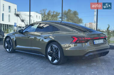 Купе Audi RS e-tron GT 2021 в 