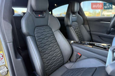 Купе Audi RS e-tron GT 2021 в 