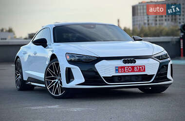 Купе Audi RS e-tron GT 2024 в 