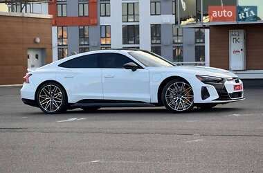 Купе Audi RS e-tron GT 2024 в 